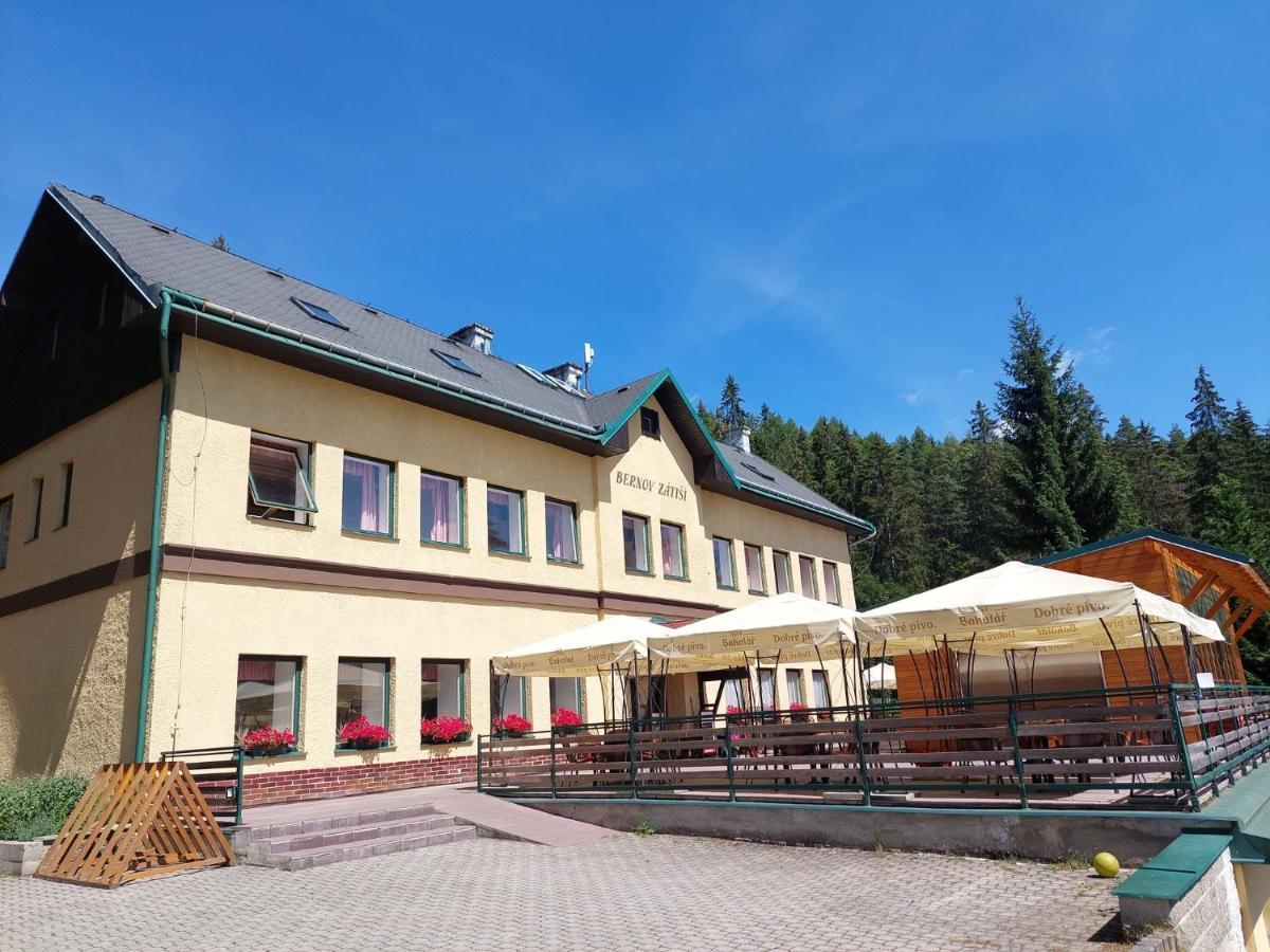 RS BERNOV Zátiší Hotel Nejdek Exterior foto