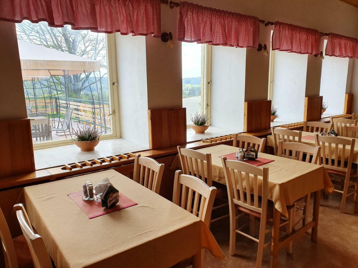 RS BERNOV Zátiší Hotel Nejdek Exterior foto