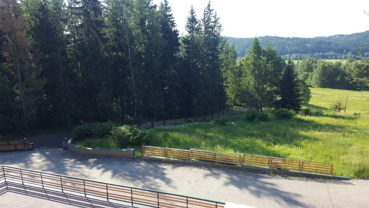 RS BERNOV Zátiší Hotel Nejdek Exterior foto