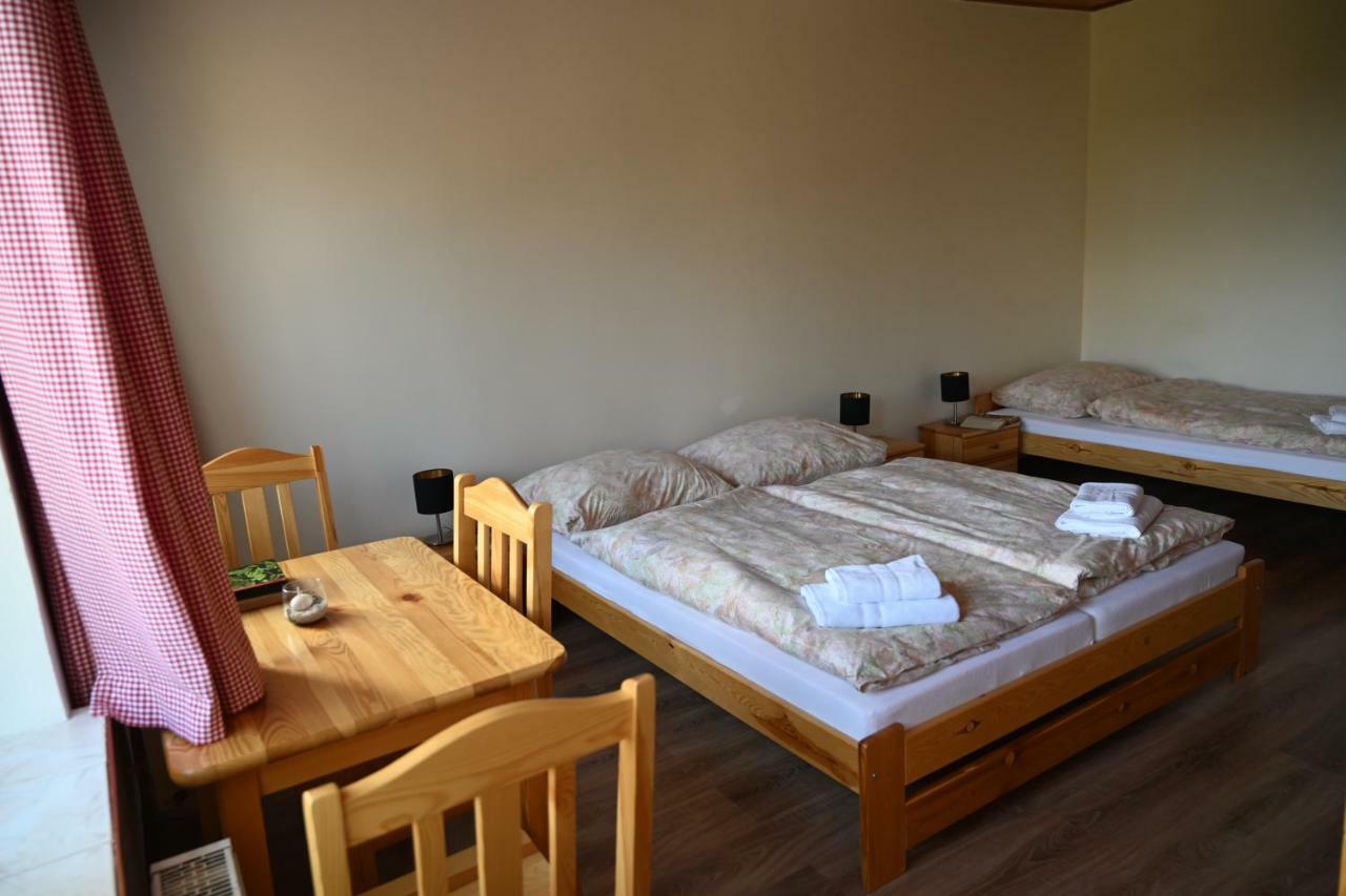 RS BERNOV Zátiší Hotel Nejdek Exterior foto